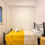 Apartment Il Cortiletto By Housilia