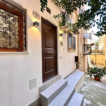 Il Cortiletto By Housilia * Cefalù